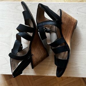 Crown Vintage Carlotta Black Strappy Wedge Sandals Size 9M